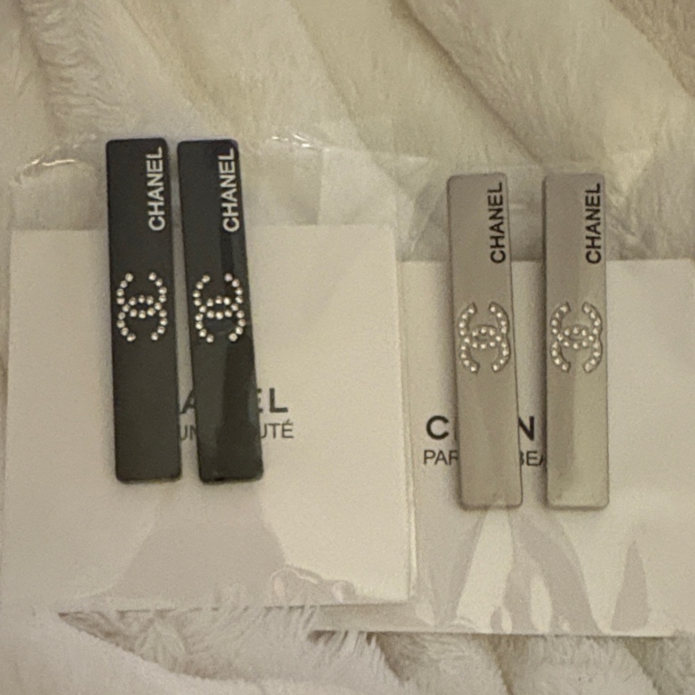CHANEL Hair Clips with Rhinestone logo Black OR Silver GWP New🚩flash sale
